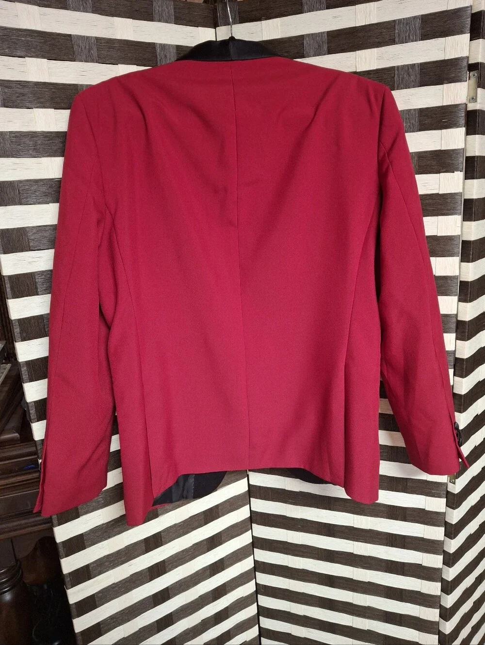 Egara Red and Black Satin Shawl Collar Tuxedo Dinner Jacket  Men Size 42S